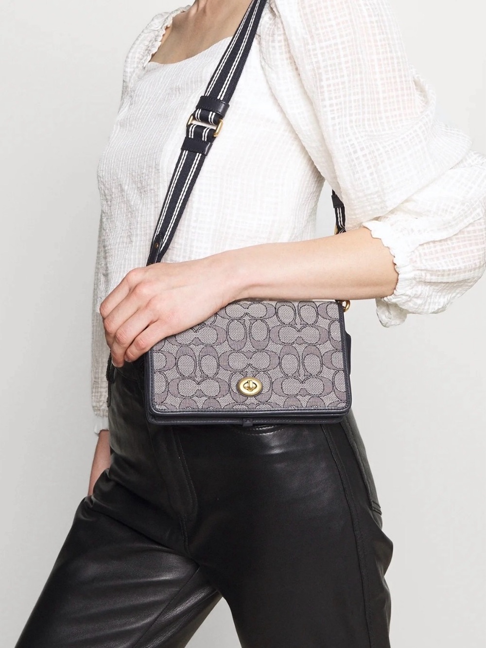 COACH Foldover Crossbody Bag Canvas Navy Gray Womens Card Holder Purse